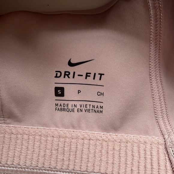 NWT Nike Keyhole Dri-Fit Sports Bra Small - Picture 10 of 10